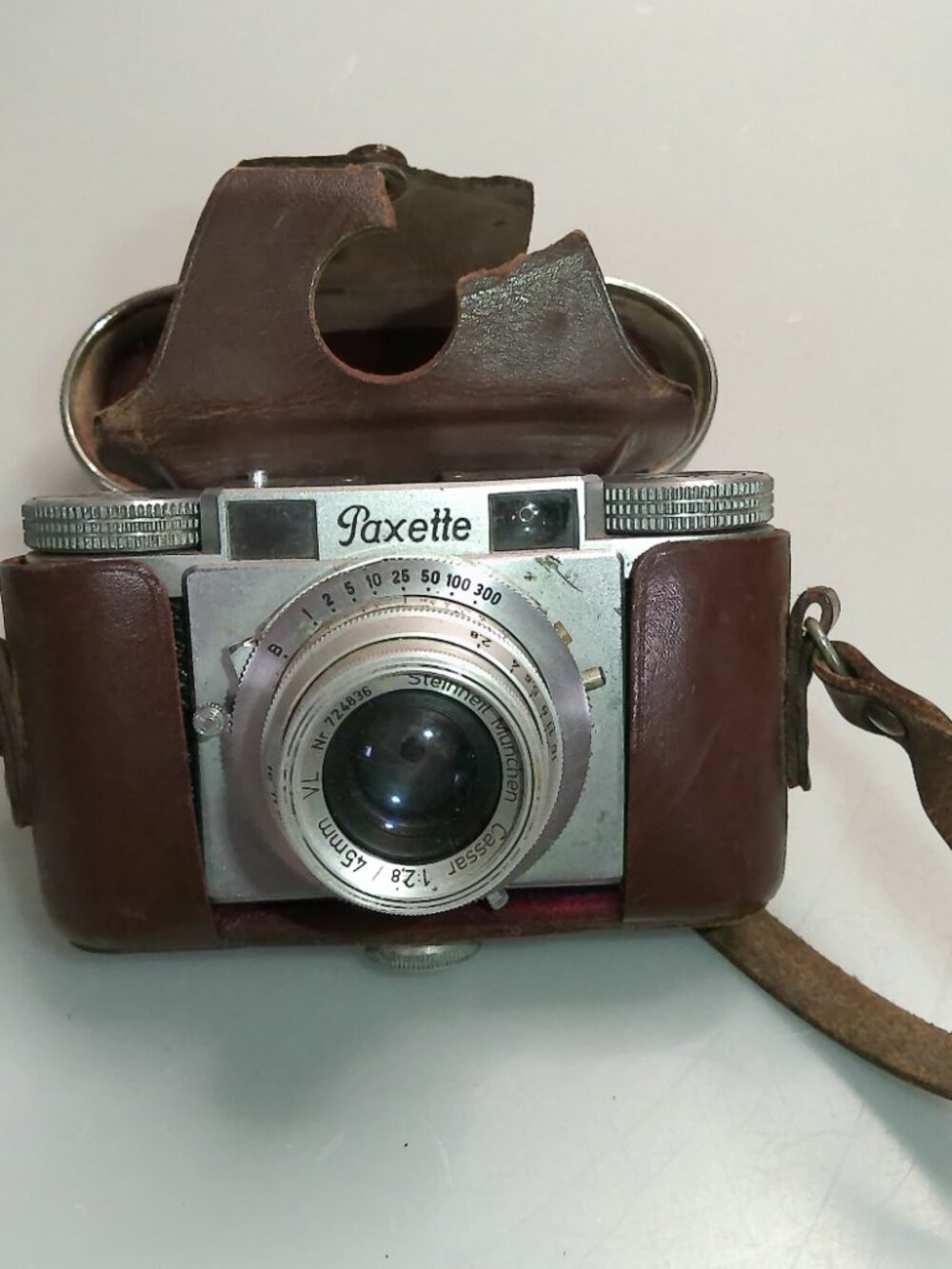 Braun Paxette Vintage Camera Steinheil Cassar 45mm f/2.8 Prontor-S w/ Case